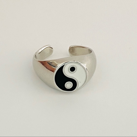 Adjustable Yin & Yang Ring - Picture 7 of 9